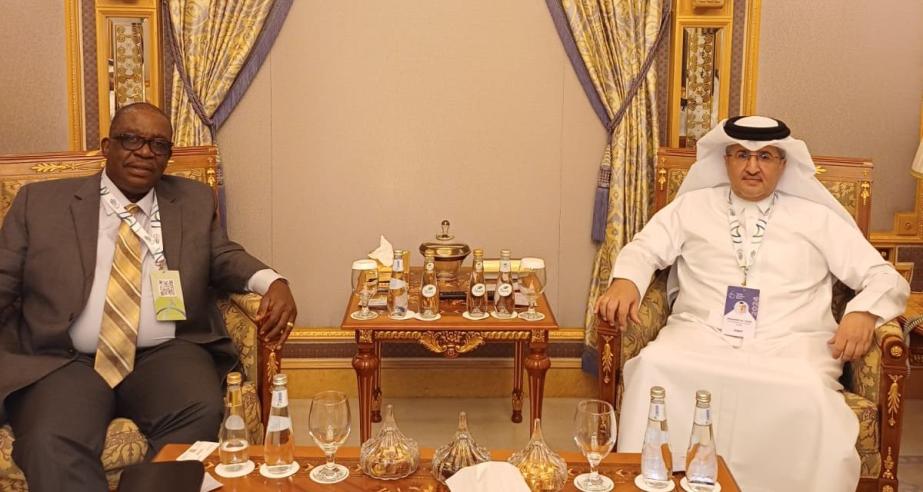 DG Julius Dennis, Jr. and Mr. Mohammed Faleh Alhajri, Acting President of Civil Aviation of the State of Qatar